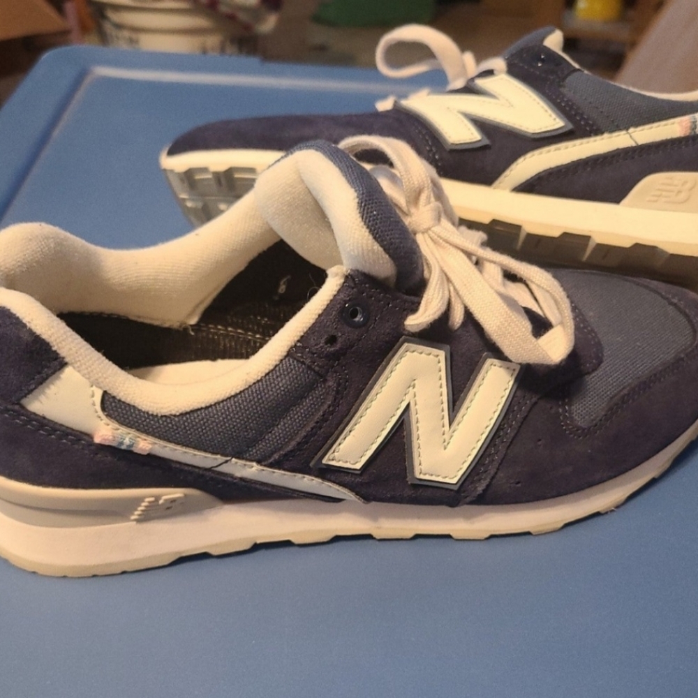 New Balance 696 Classics